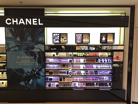 Chanel Shop, Singapore airport; LED Luc