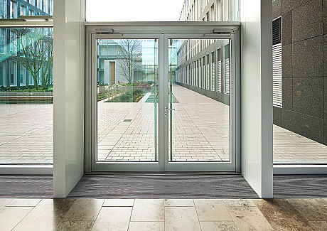 LzO savings bank, Oldenburg; homogeneous grating design + floor units