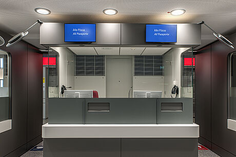 Airport Hannover; passport control couters; GraviVent