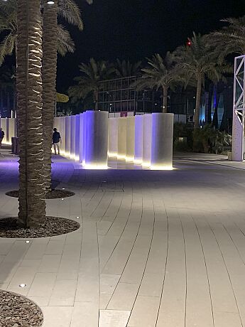 Workers Monument, EXPO 2020 Dubai; LED Lightline 40.30 high-power